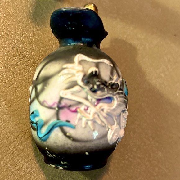 3 Vintage Japanese Miniature Dragon-ware Pitchers,Jug With Raised Blue Moriage - Picture 4 of 10